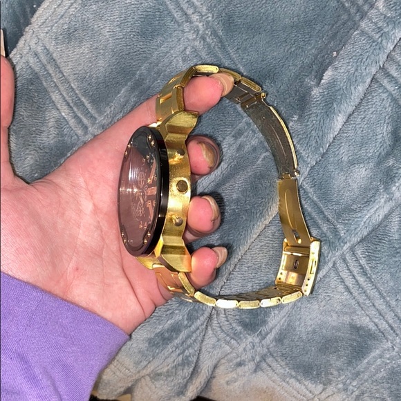 Watch - Picture 2 of 4